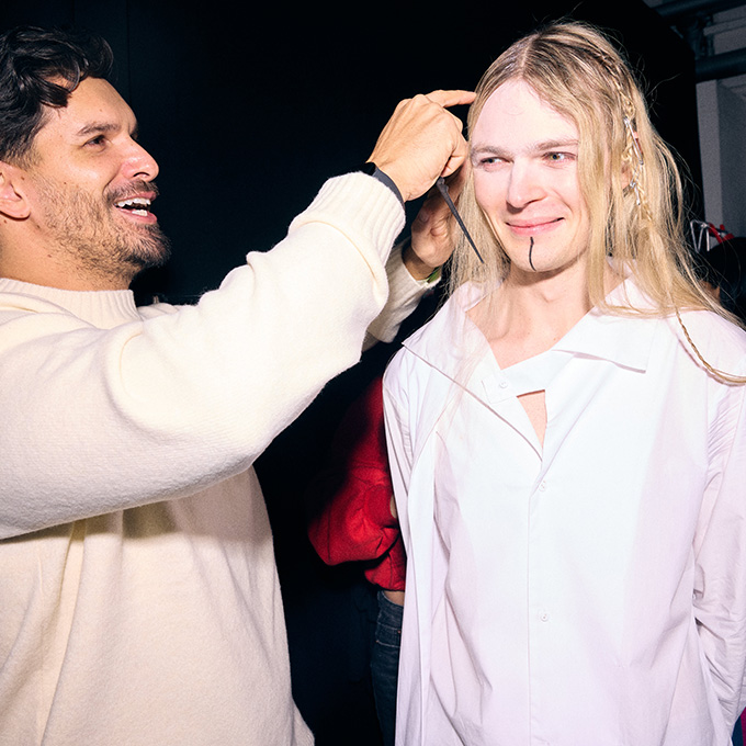 Wei Kuo London Fashion Week Hair Styling Wei Kuo London Fashion Week Hair Styling