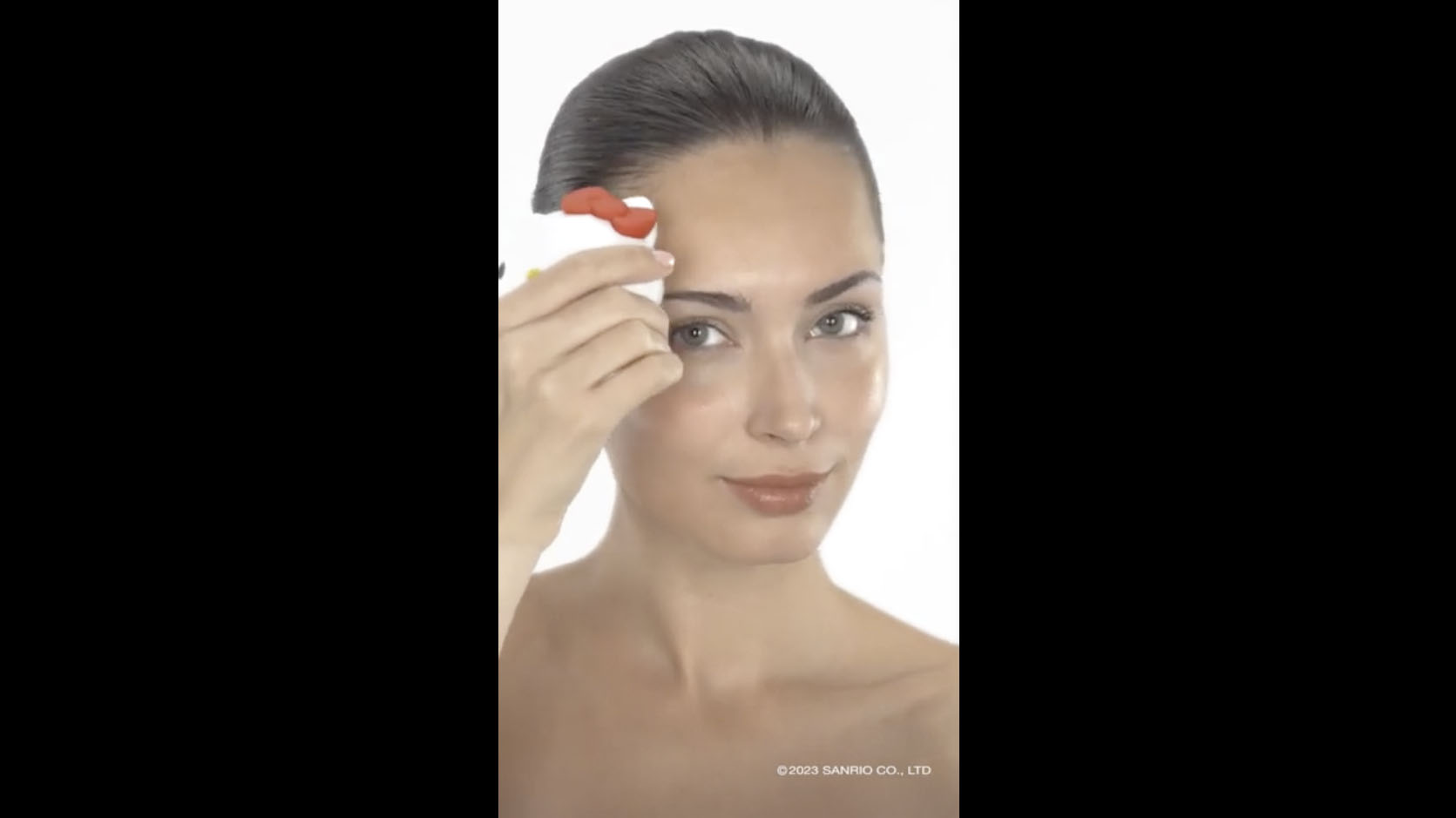 How to use GESKE x Hello Kitty Sonic Facial Brush 4 in 1