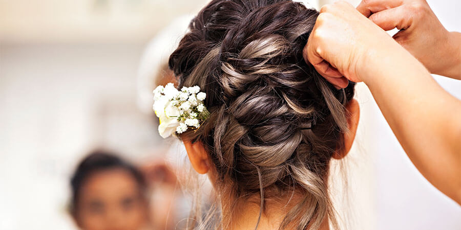 How to make it as a wedding hair stylist How to make it as a wedding hair stylist
